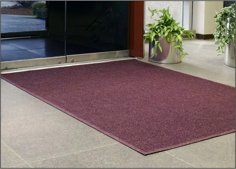 https://amarcoproducts.com/_img/1024x1024/_media/products/grand-entry-water-dam-entrance-mat/images/gallery/grand-entry-water-dam-square-1.jpg?upscaling=0